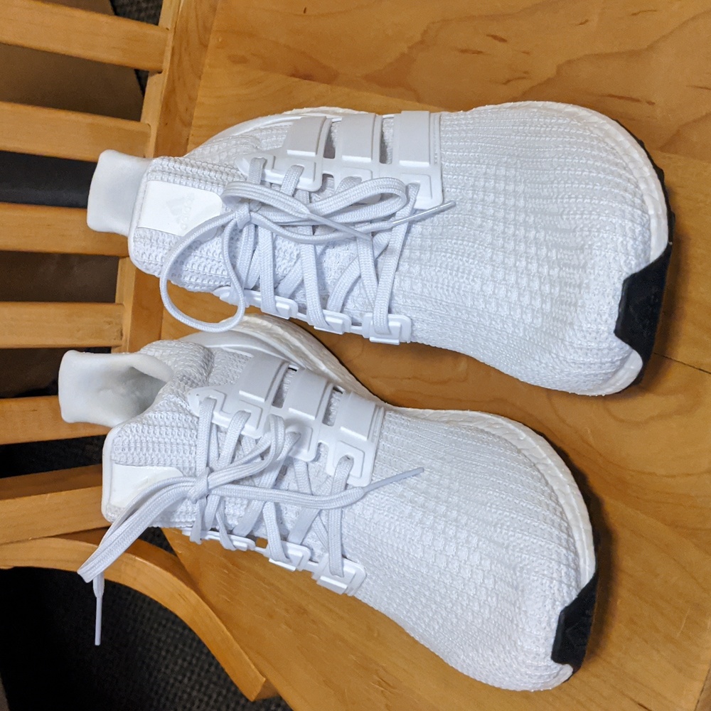 ADIDAS ULTRABOOST